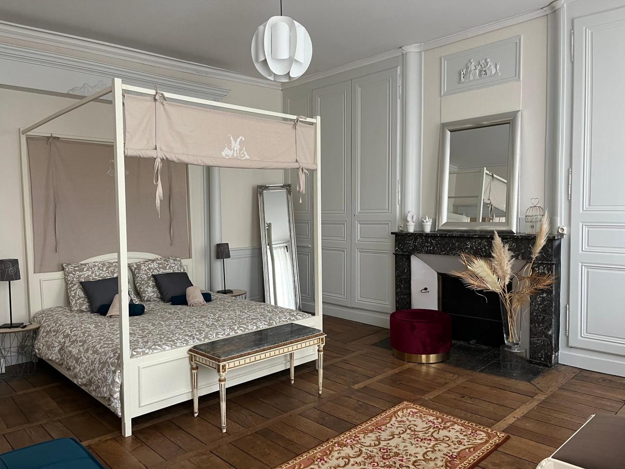 La Villa Louana 1 Appartement 160M2 Sobriete,Elegance En Coeur De Ville オービュッソン エクステリア 写真